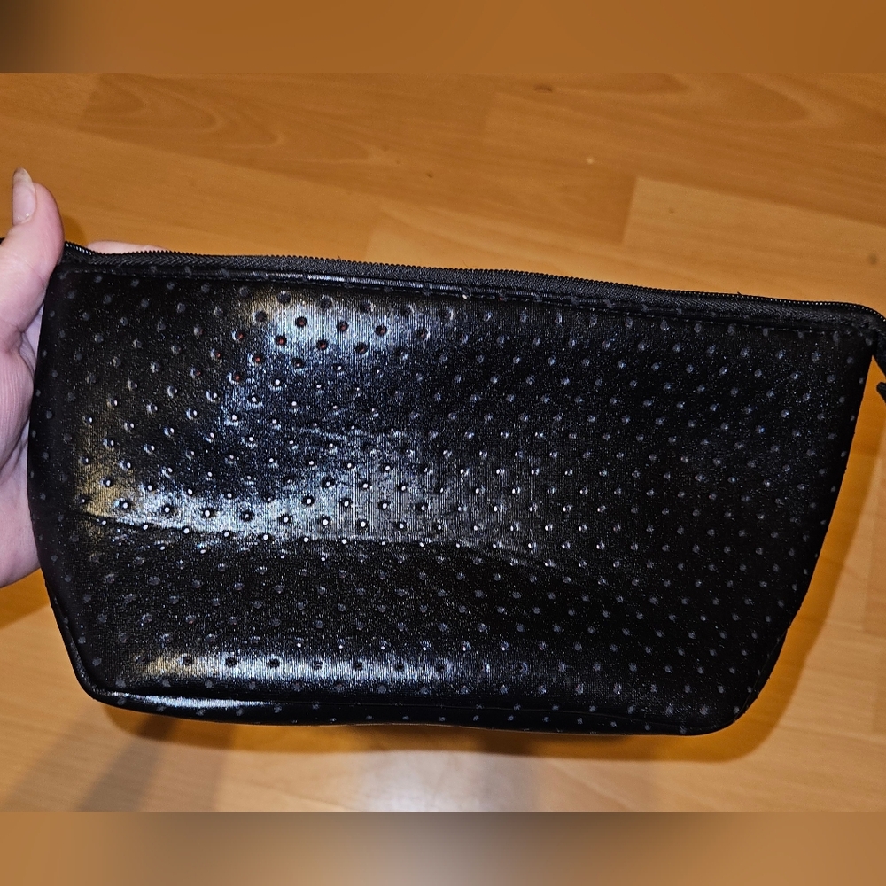 Parker & Hyde Black Bee Neoprene Clutch Cosmetic Bag Nwt - Picture 2 of 6
